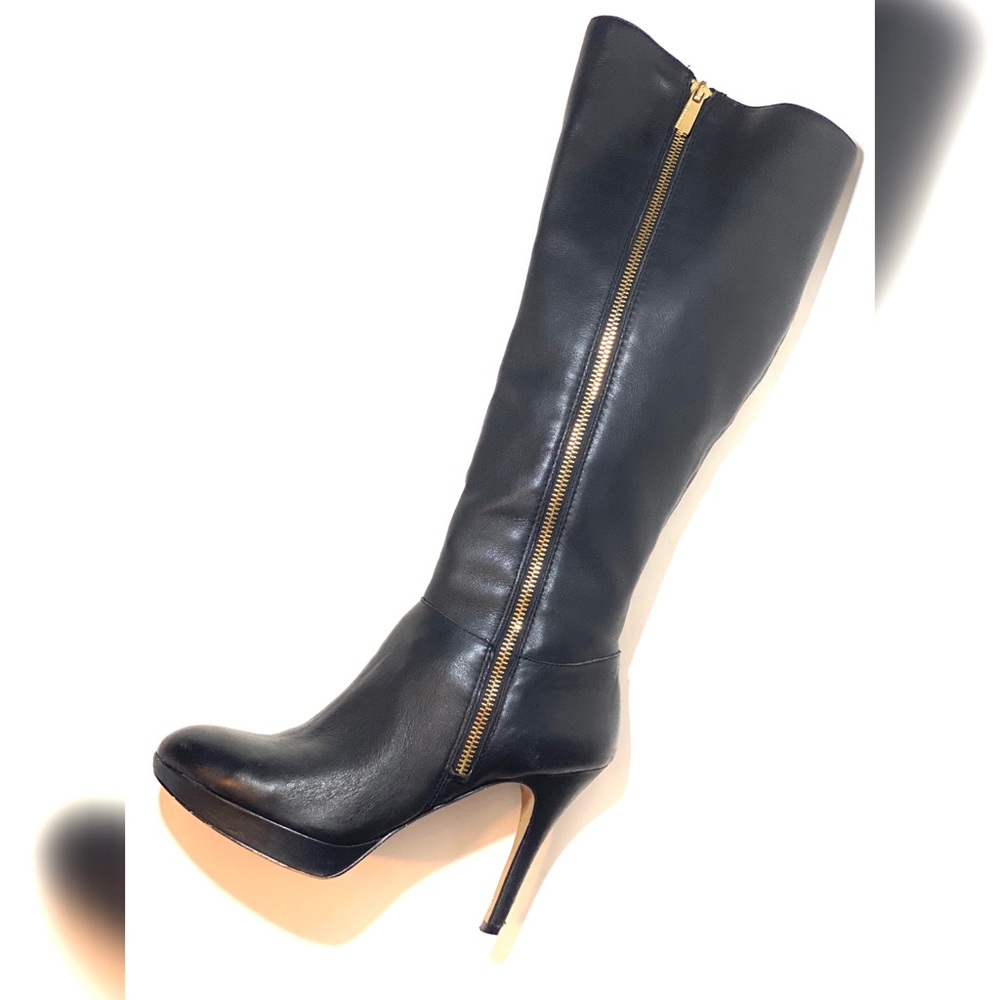 Vince Camuto
Emilian High Heel Boot size 6.5